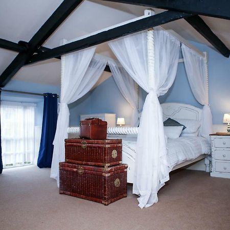 Cresswell Arms Hotel Малтън Екстериор снимка