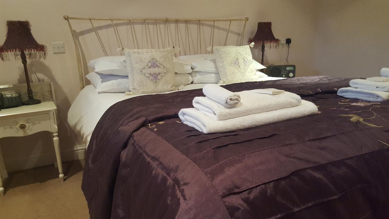 Cresswell Arms Hotel Малтън Екстериор снимка