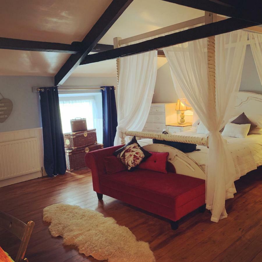 Cresswell Arms Hotel Малтън Екстериор снимка